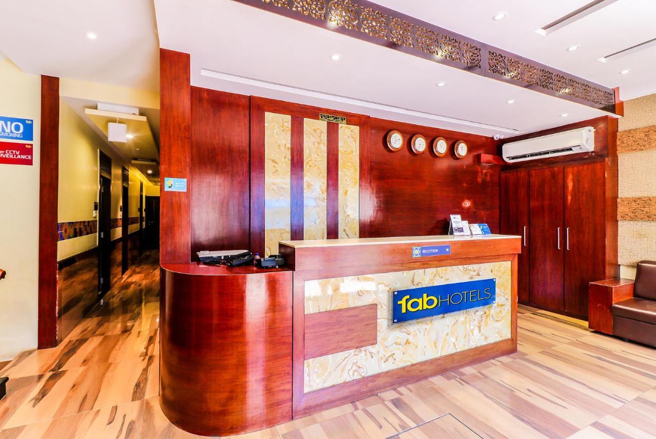 Fabexpress Adlon Andheri East Bombay Eksteriør billede