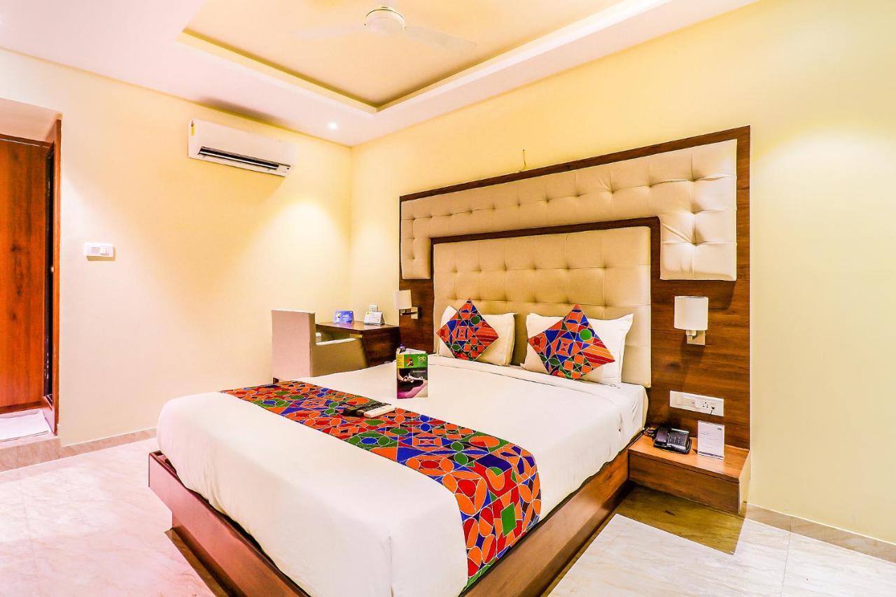 Fabexpress Adlon Andheri East Bombay Eksteriør billede